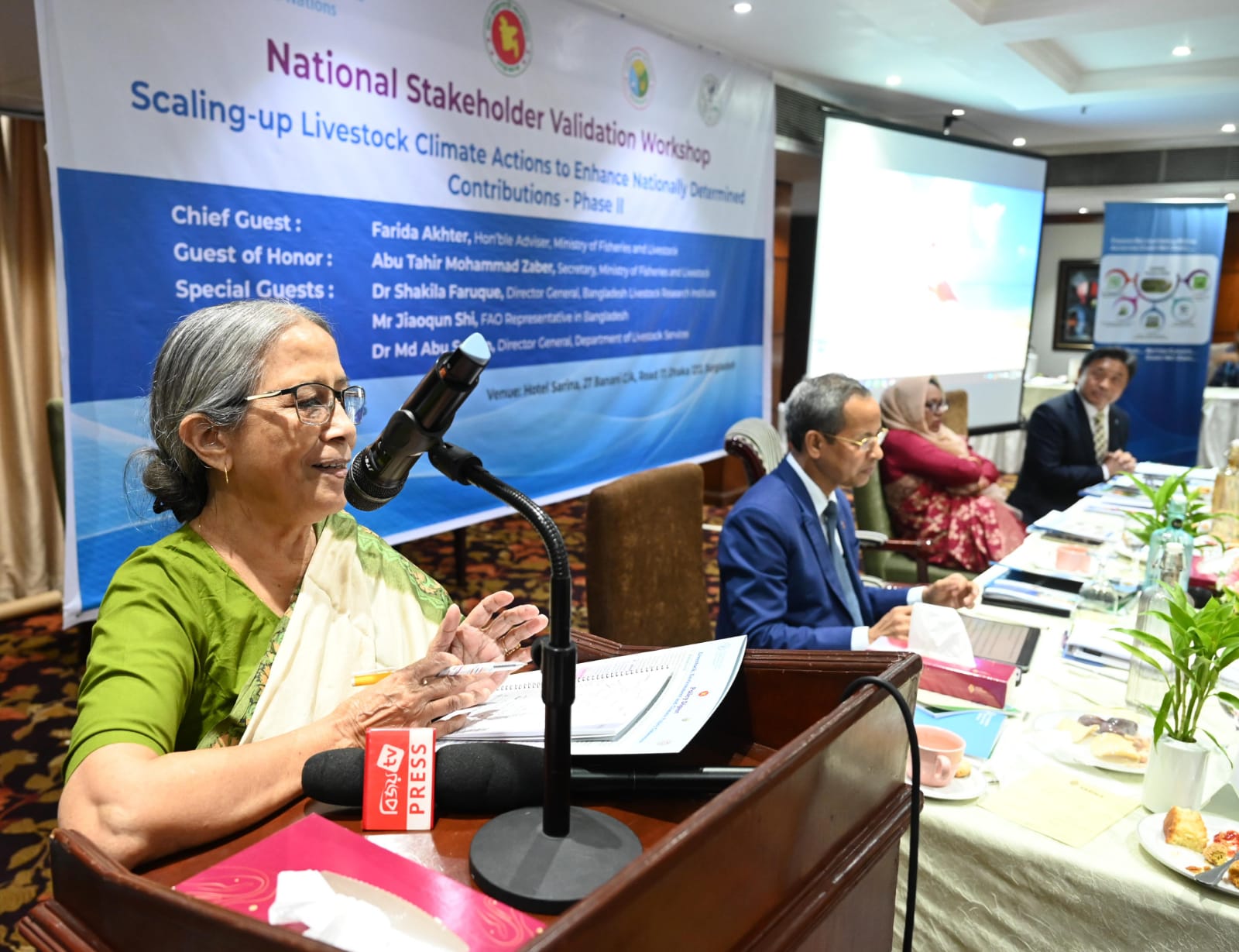 দেশীয় গরুর জাত সংরক্ষণের মাধ্যমে উৎপাদনশীলতা বাড়ানোর আহ্বান মৎস্য ও প্রাণিসম্পদ উপদেষ্টার